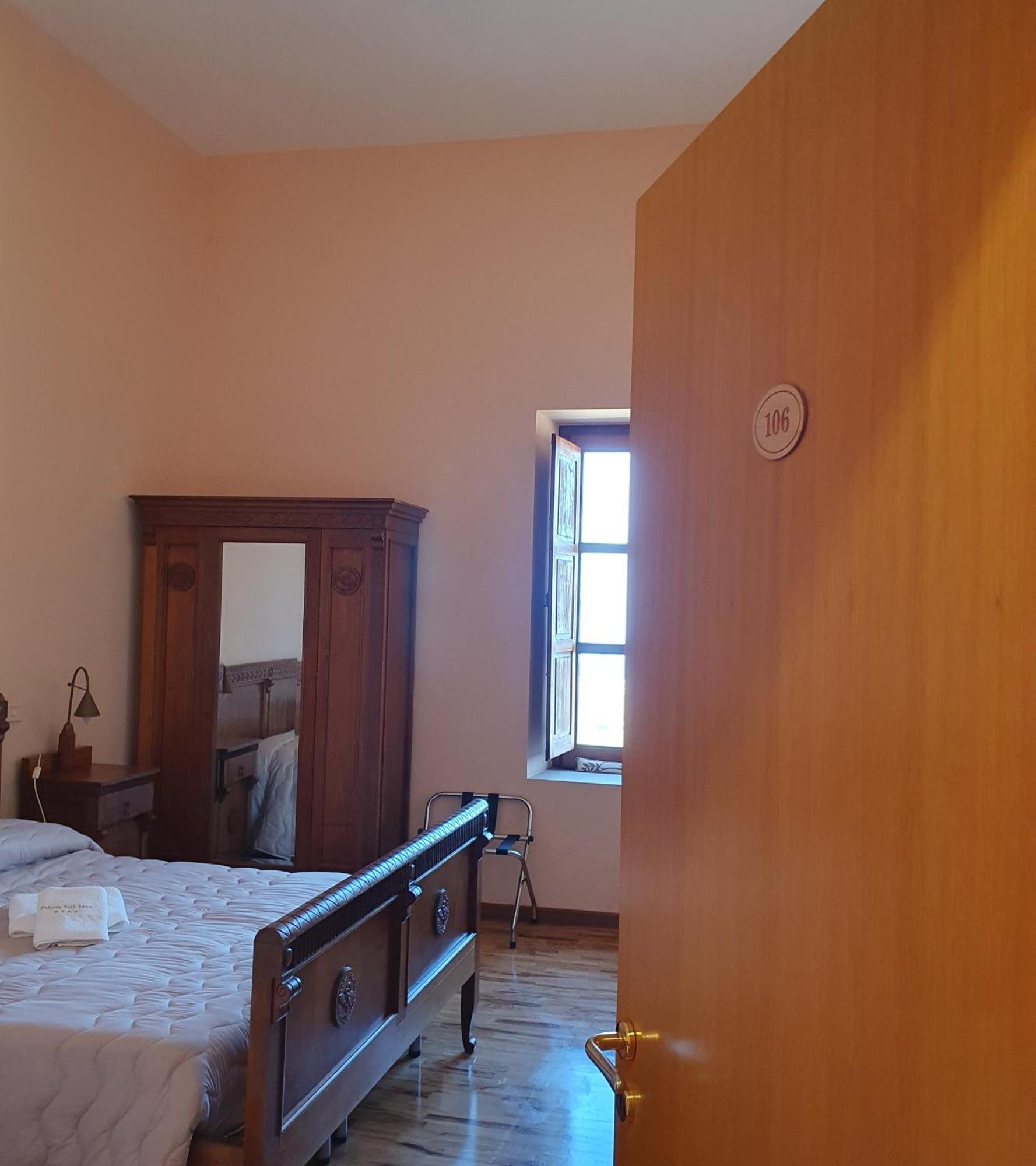 Albergo Palazzo Sant'Anna Gerace Buitenkant foto